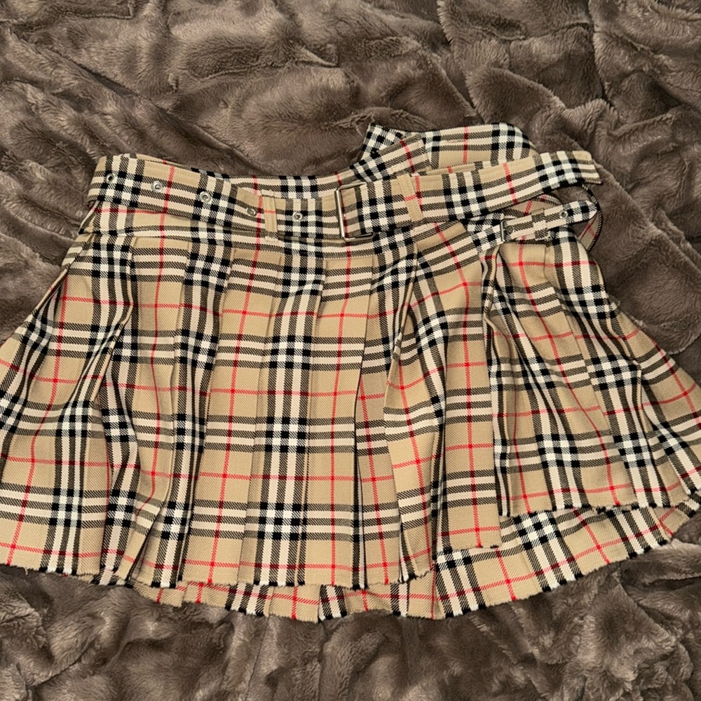 Burberry skirt